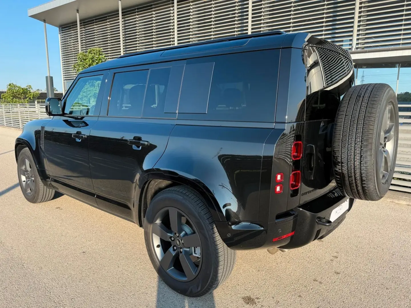 Defender 110 X-Dynamic HSE My25