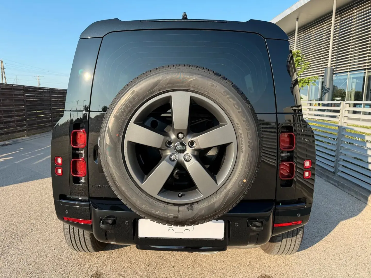 Defender 110 X-Dynamic HSE My25