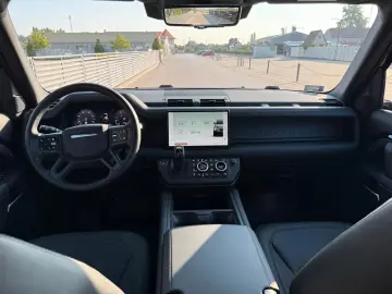 Defender 110 X-Dynamic HSE My25