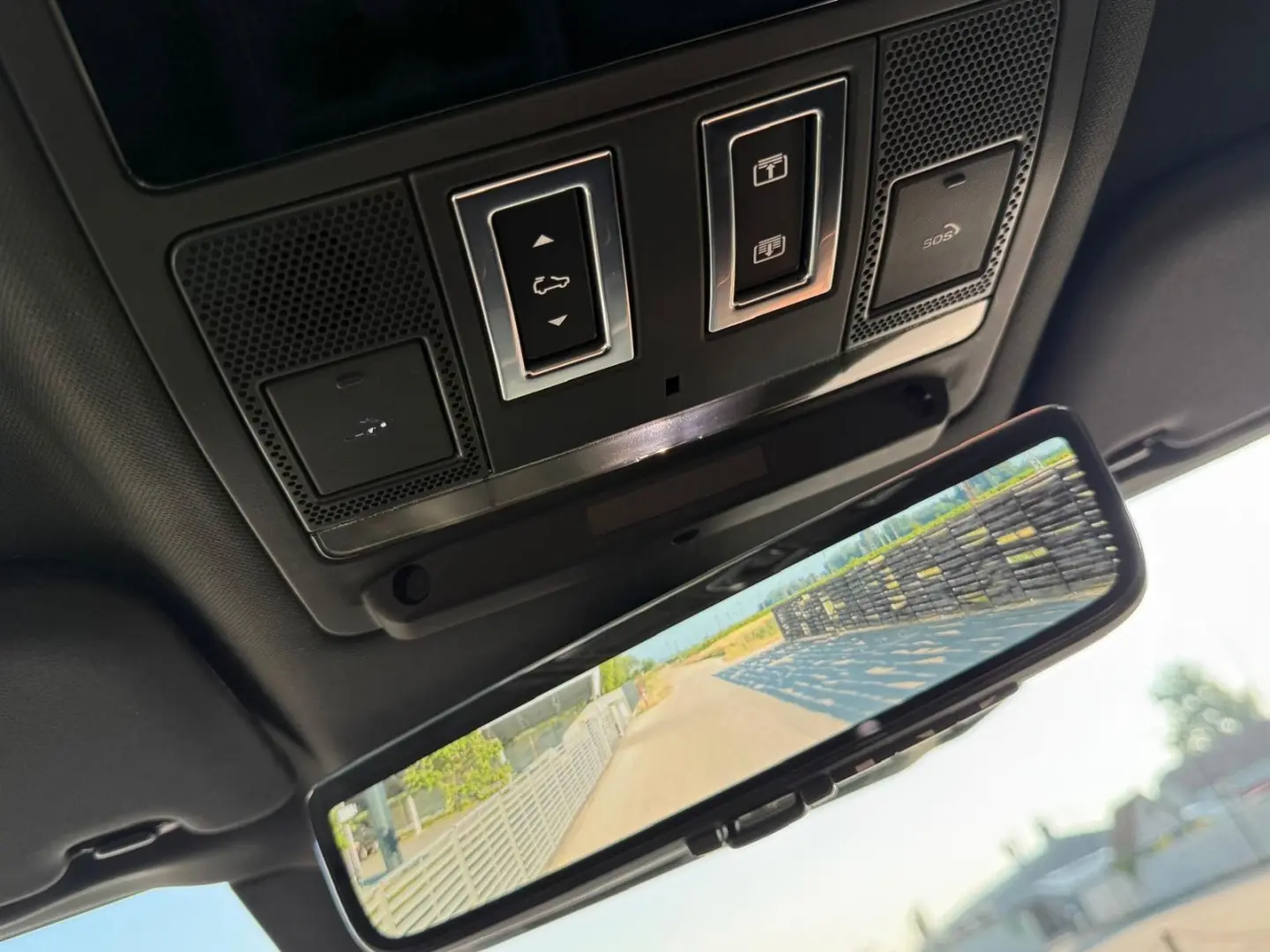 Defender 110 X-Dynamic HSE My25