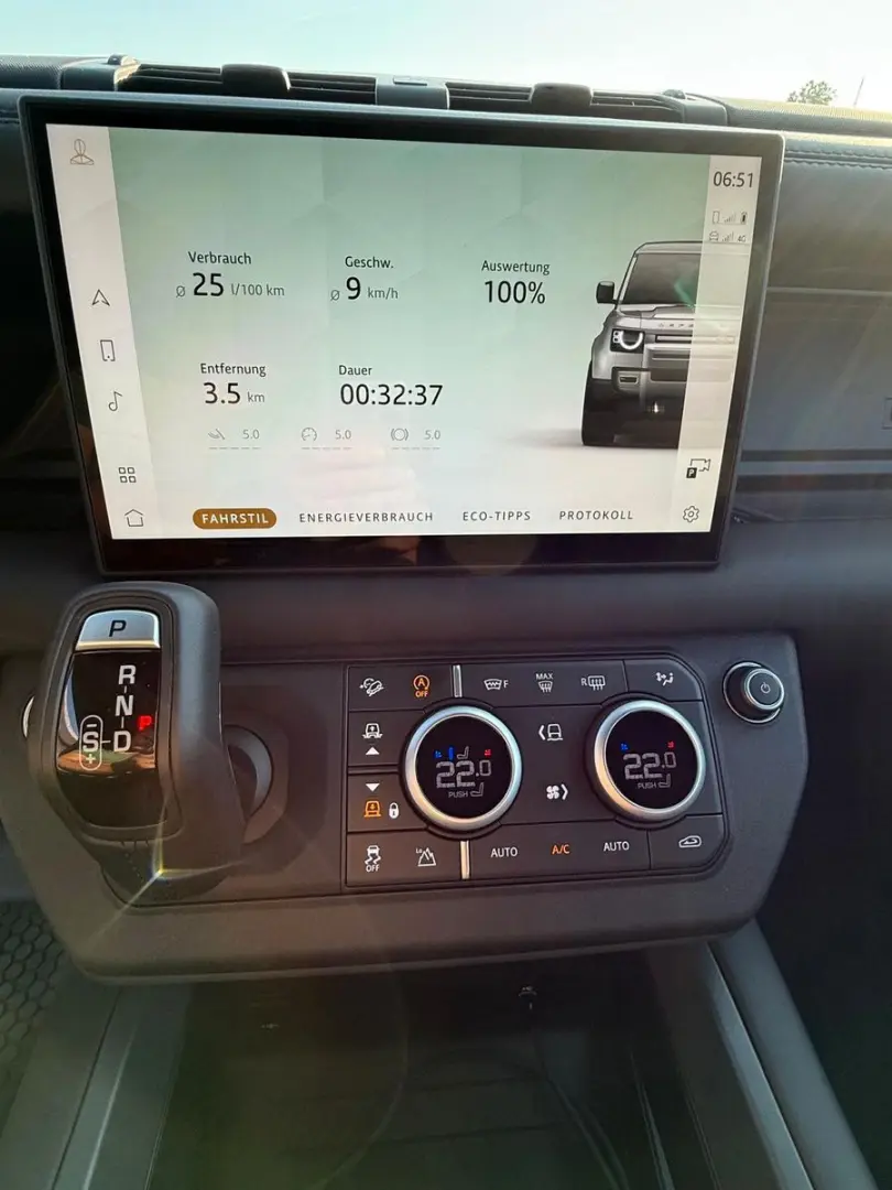 Defender 110 X-Dynamic HSE My25