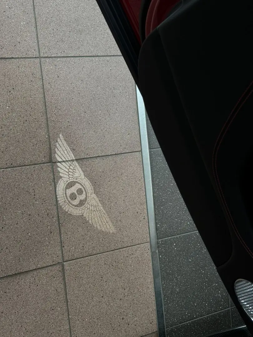 Bentayga V8 S NAIM Carbon 22  All Terrain Nachts