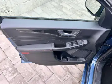 Ford Kuga Eco -Blue ST-LINE 4X4