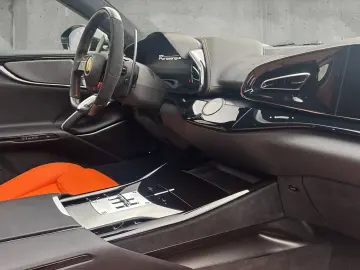 Purosangue Painted shields JBL LED Leder Orange