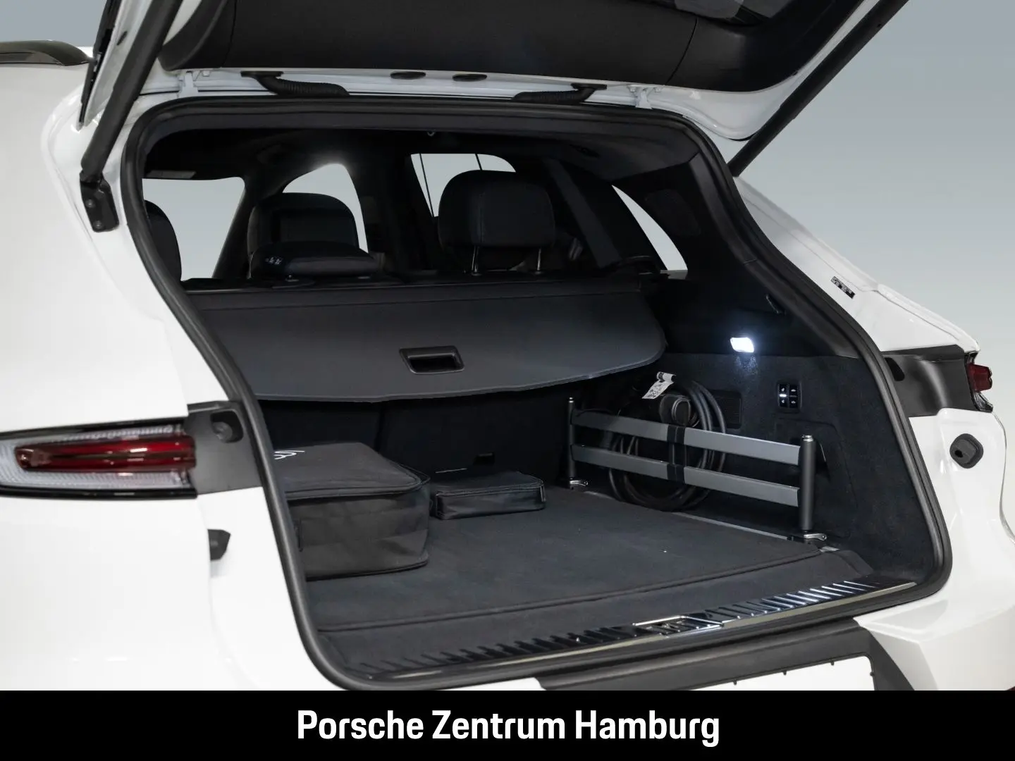 Cayenne E-Hybrid Pano PASM BOSE ACC 21-Zoll 360