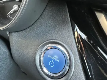 Toyota C-HR 1.8 Hybrid Automatik
