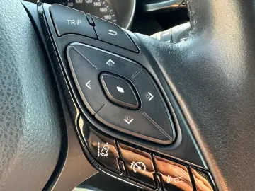 Toyota C-HR 1.8 Hybrid Automatik