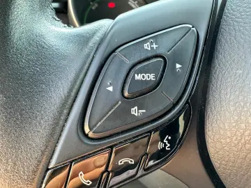 Toyota C-HR 1.8 Hybrid Automatik