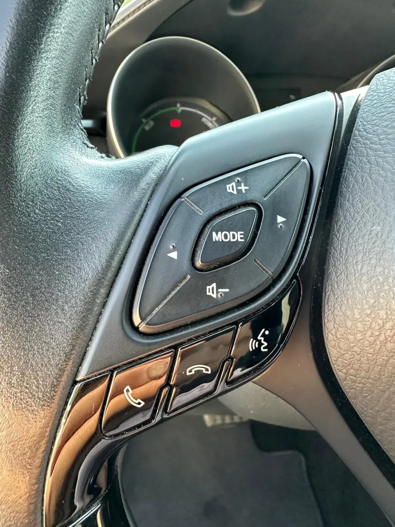 Toyota C-HR 1.8 Hybrid Automatik