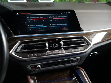 BMW X6 30d xDRIVE 360 TOW HUD