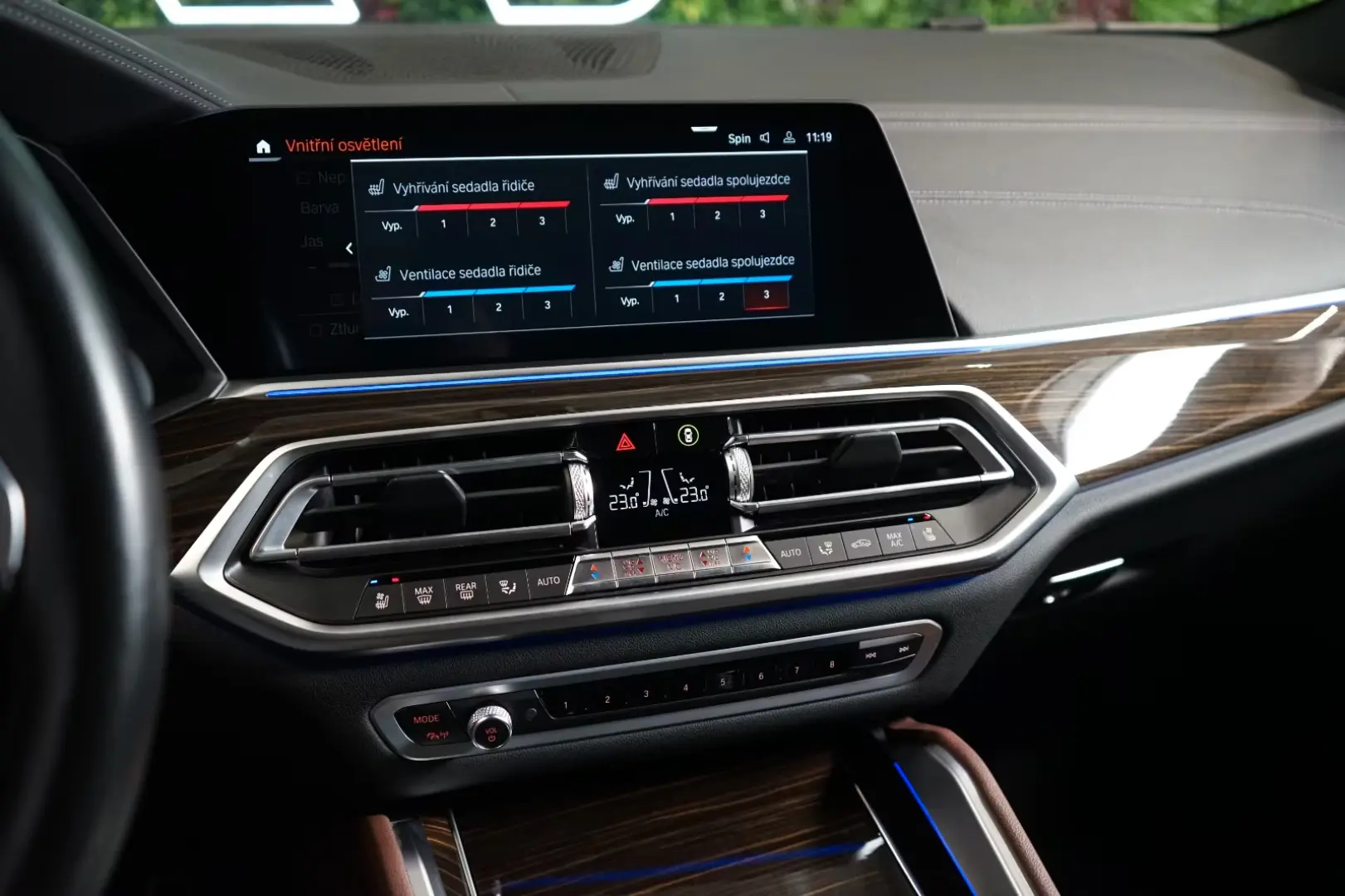 BMW X6 30d xDRIVE 360 TOW HUD