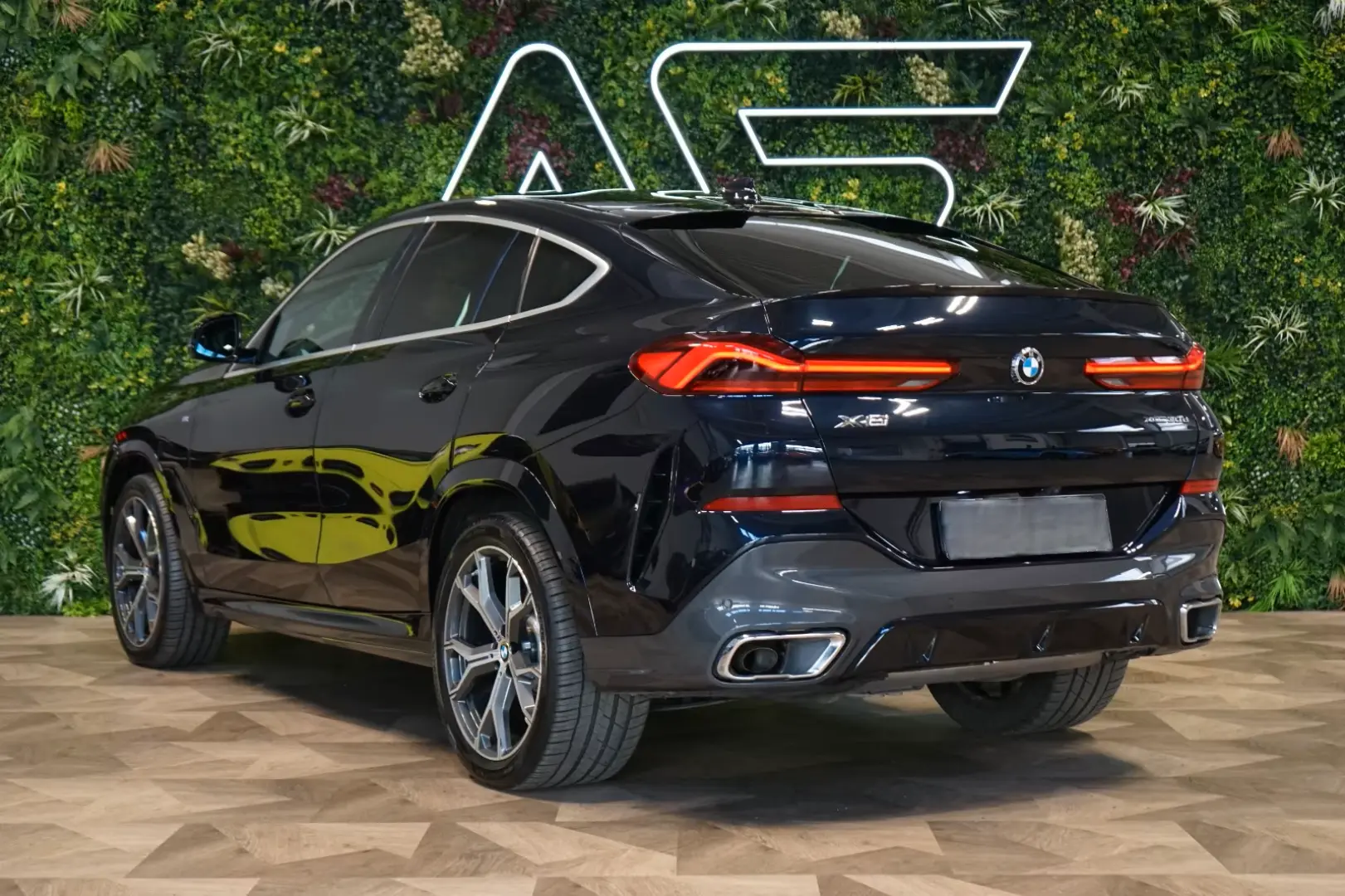 BMW X6 30d xDRIVE 360 TOW HUD