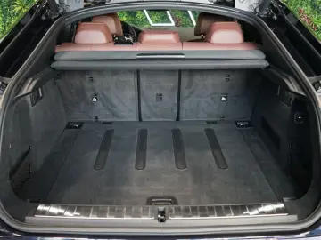 BMW X6 30d xDRIVE 360 TOW HUD