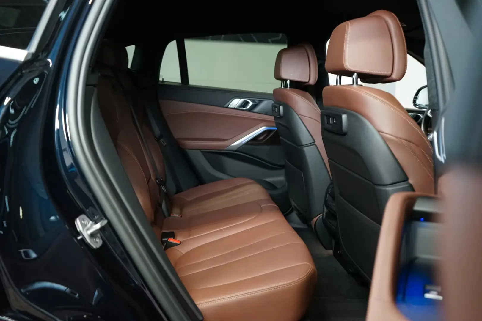 BMW X6 30d xDRIVE 360 TOW HUD