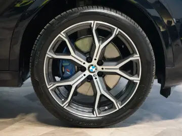 BMW X6 30d xDRIVE 360 TOW HUD