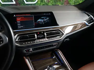 BMW X6 30d xDRIVE 360 TOW HUD