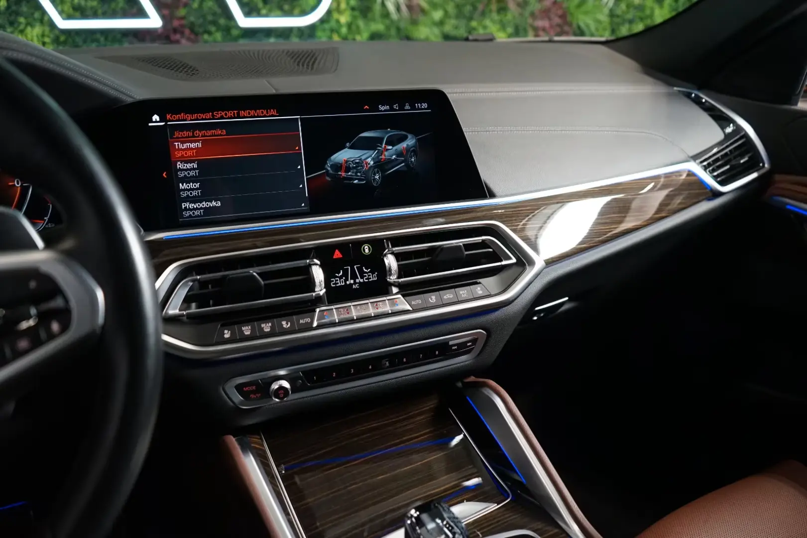 BMW X6 30d xDRIVE 360 TOW HUD