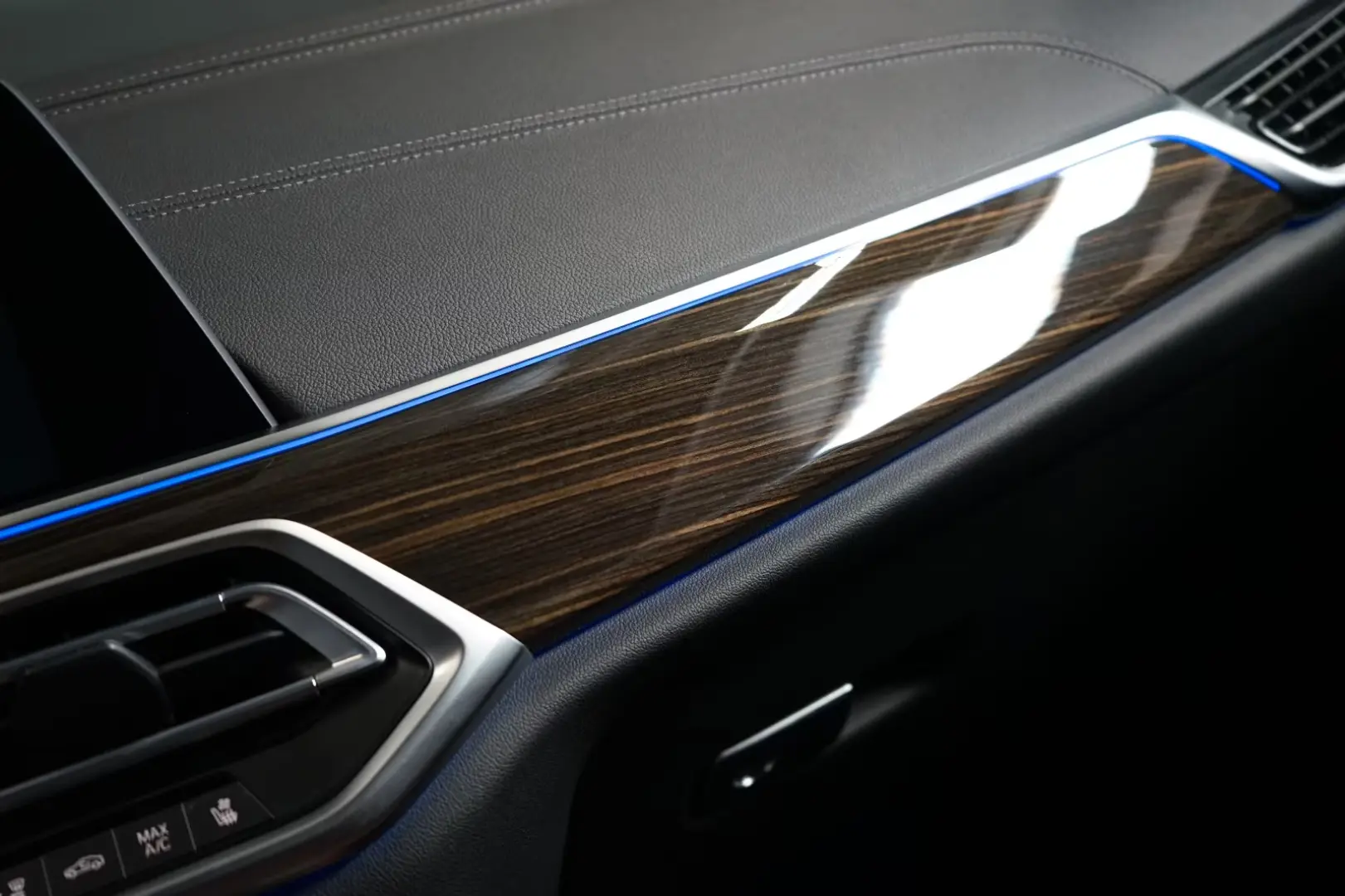 BMW X6 30d xDRIVE 360 TOW HUD