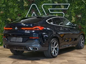 BMW X6 30d xDRIVE 360 TOW HUD