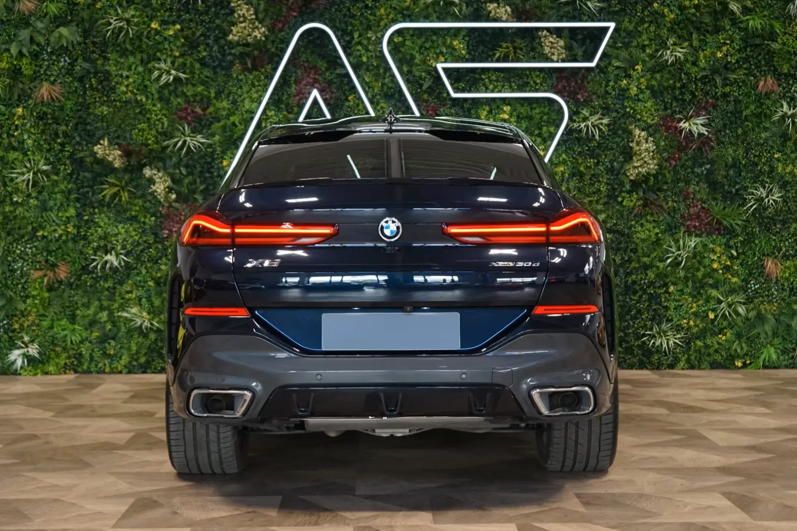 BMW X6 30d xDRIVE 360 TOW HUD