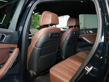 BMW X6 30d xDRIVE 360 TOW HUD