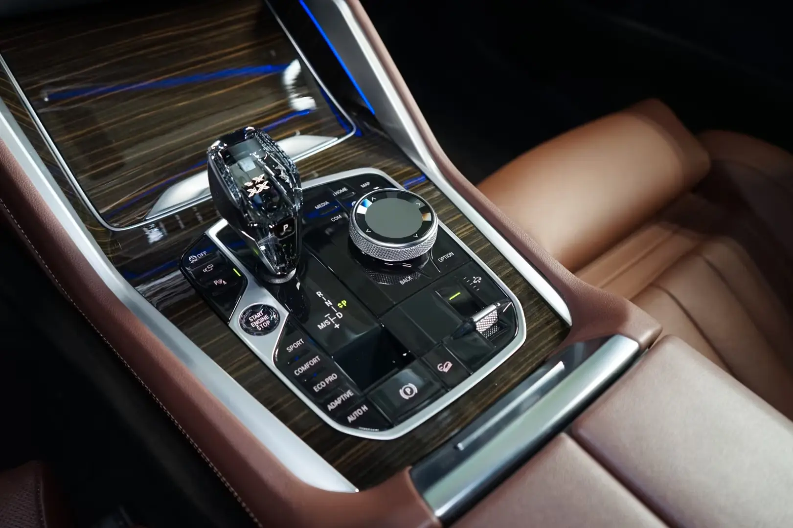 BMW X6 30d xDRIVE 360 TOW HUD