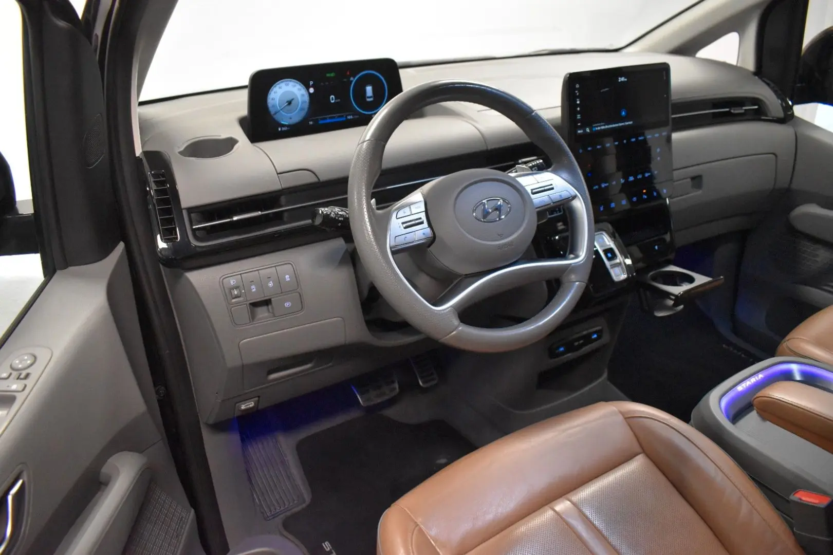 Staria Signature 7-SITZ 360  ACC BOSE LEDER LED