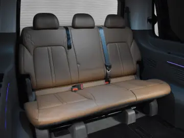 Staria Signature 7-SITZ 360  ACC BOSE LEDER LED