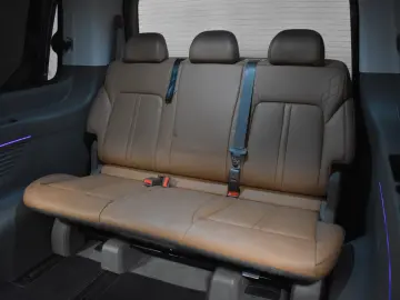 Staria Signature 7-SITZ 360  ACC BOSE LEDER LED