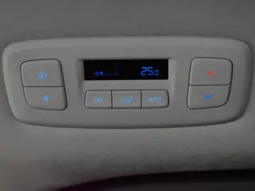 Staria Signature 7-SITZ 360  ACC BOSE LEDER LED