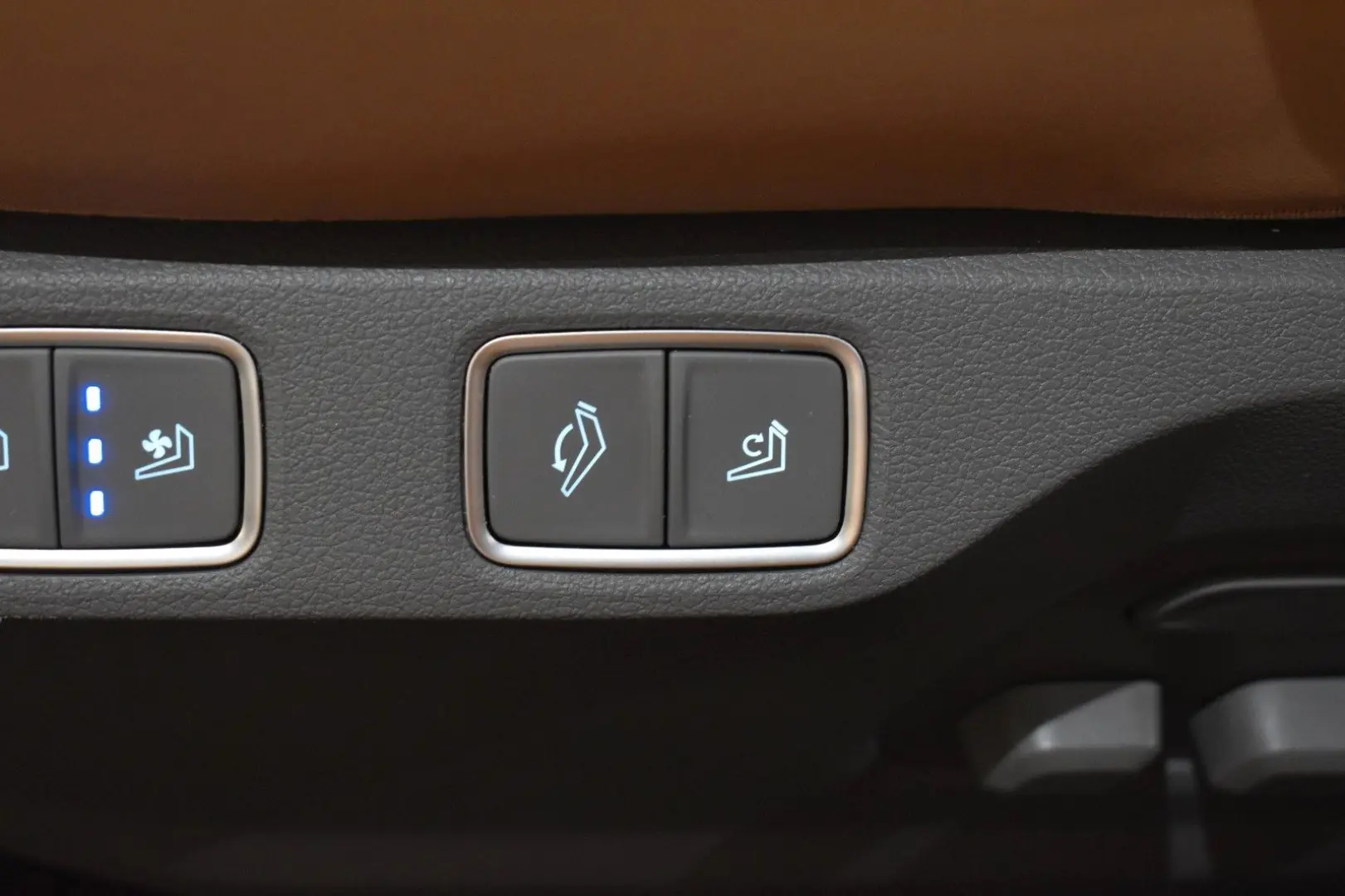 Staria Signature 7-SITZ 360  ACC BOSE LEDER LED