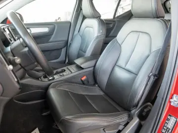 Volvo XC 40 2.0 D4 AWD Momentum