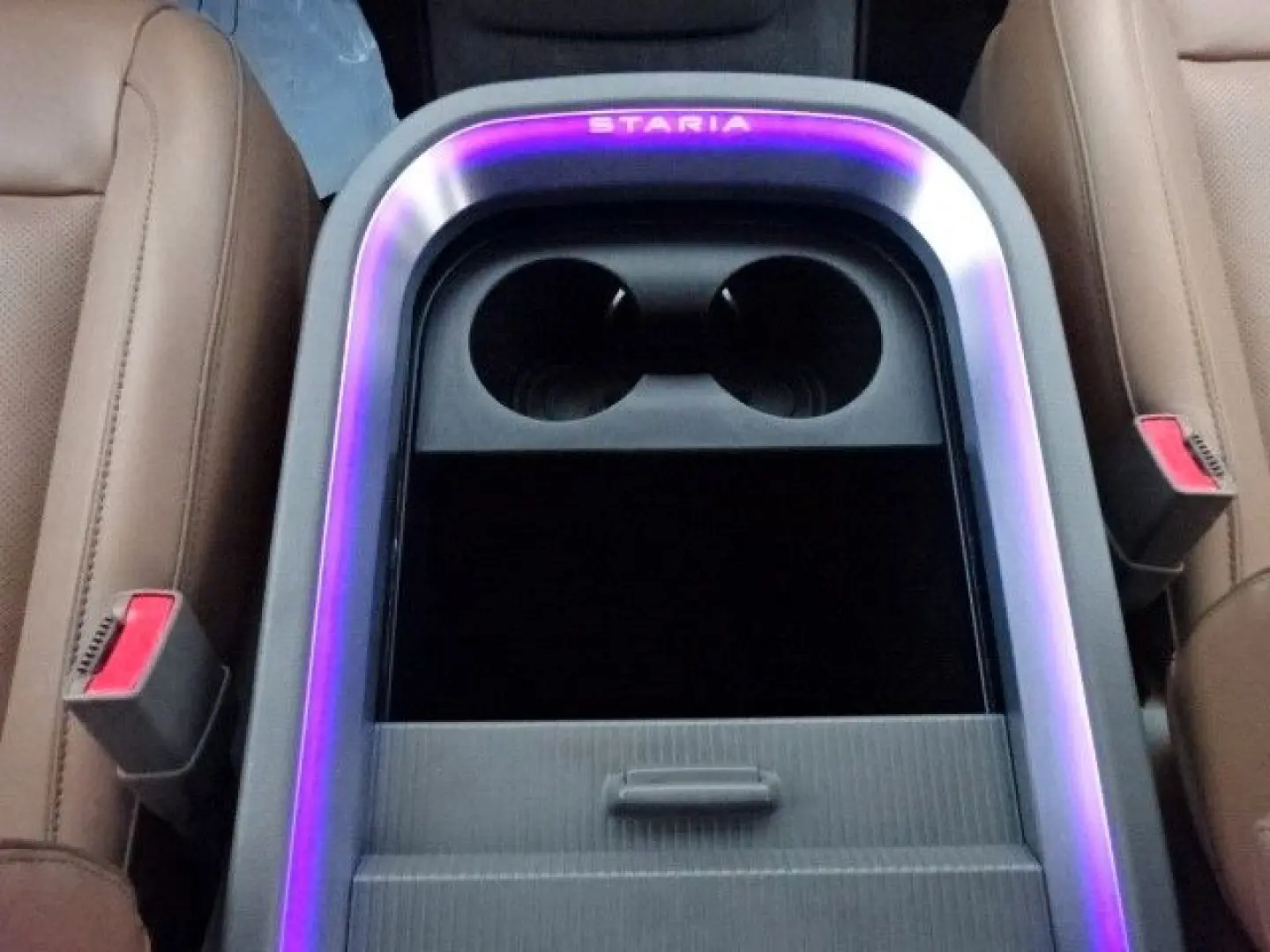 Staria 177PS Autm. Signature 4WD Navi Leder ACC