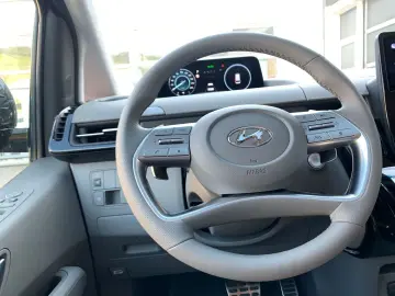 STARIA CRDi 4WD AT SIGNATURE Relax Nappa 7S elSD