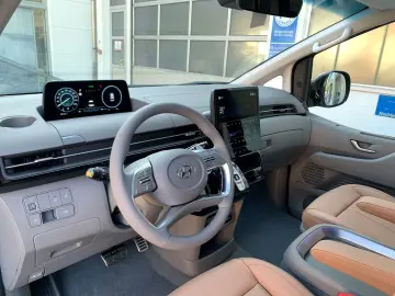 STARIA CRDi 4WD AT SIGNATURE Relax Nappa 7S elSD