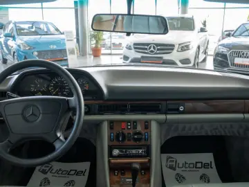 Mercedes-Benz S-Class 5.6 V8