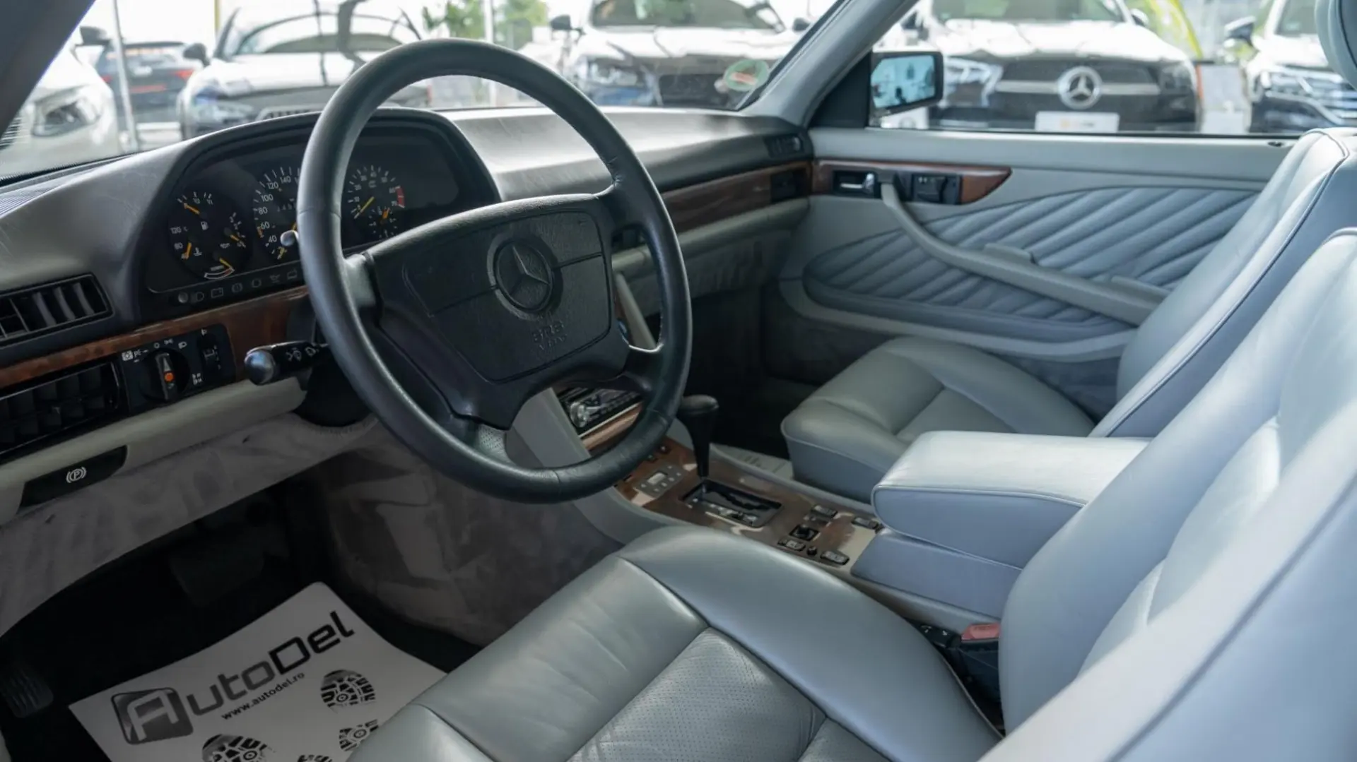 Mercedes-Benz S-Class 5.6 V8