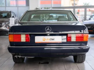 Mercedes-Benz S-Class 5.6 V8