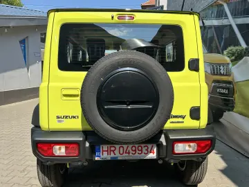 Suzuki Jimny GLX 5-Door