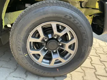 Suzuki Jimny GLX 5-Door