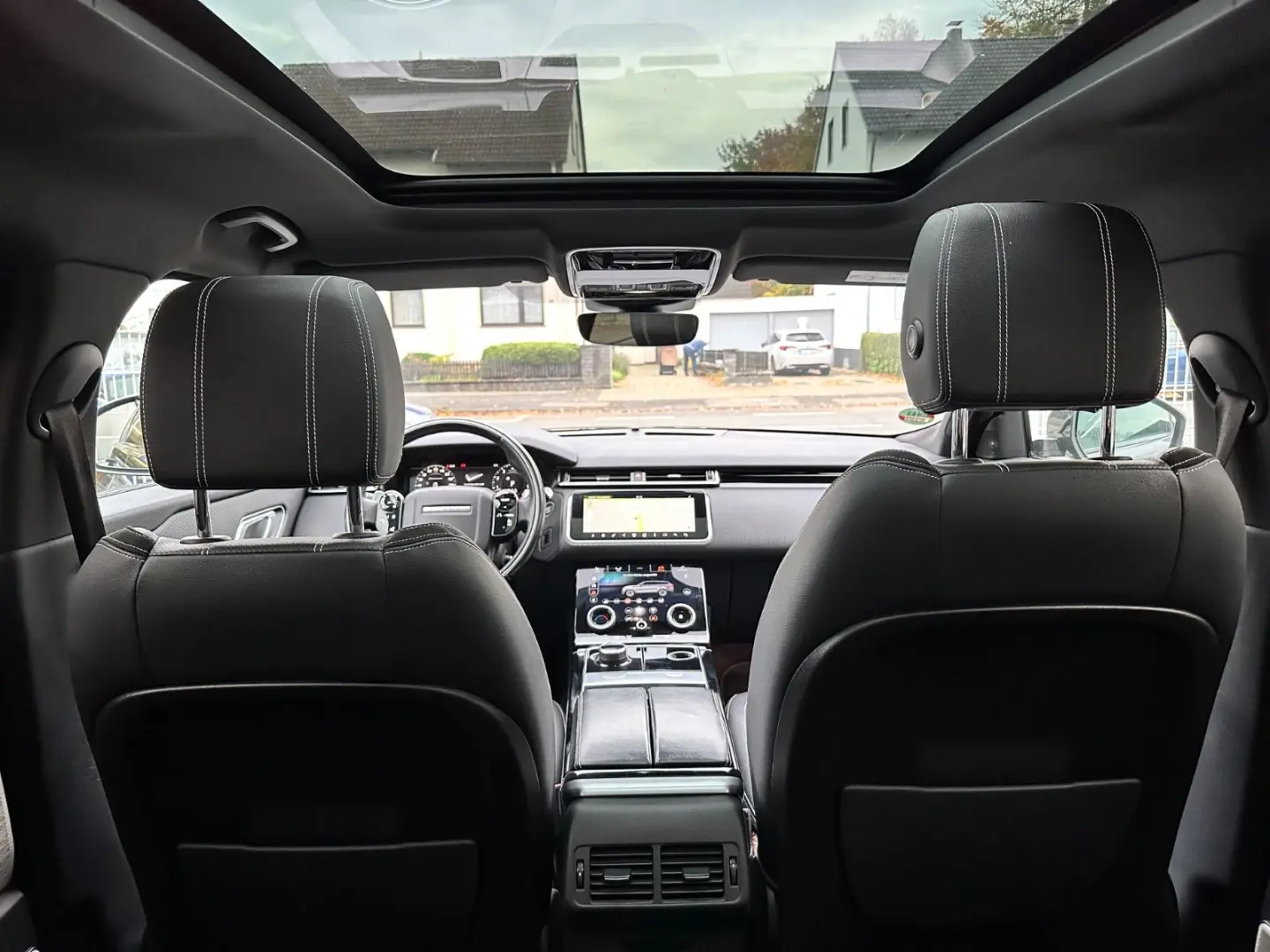 Range Rover Velar R-Dynamic SE PANORAMA HEAD-UP