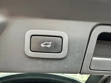 Range Rover Velar R-Dynamic SE PANORAMA HEAD-UP