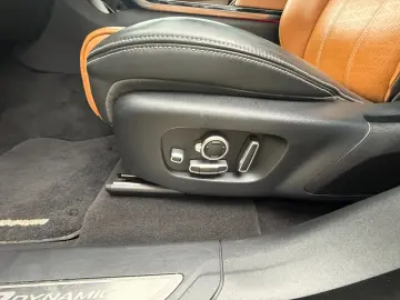 Range Rover Velar R-Dynamic PANO STDHZ MASSAGE