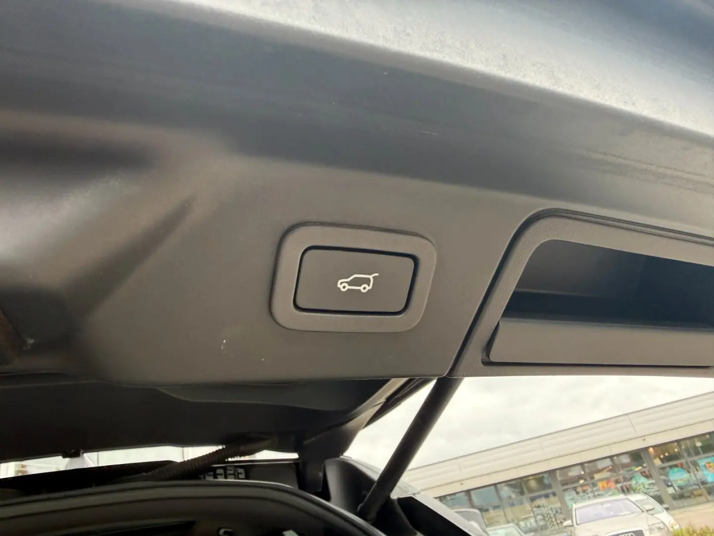 Range Rover Velar R-Dynamic PANO STDHZ MASSAGE