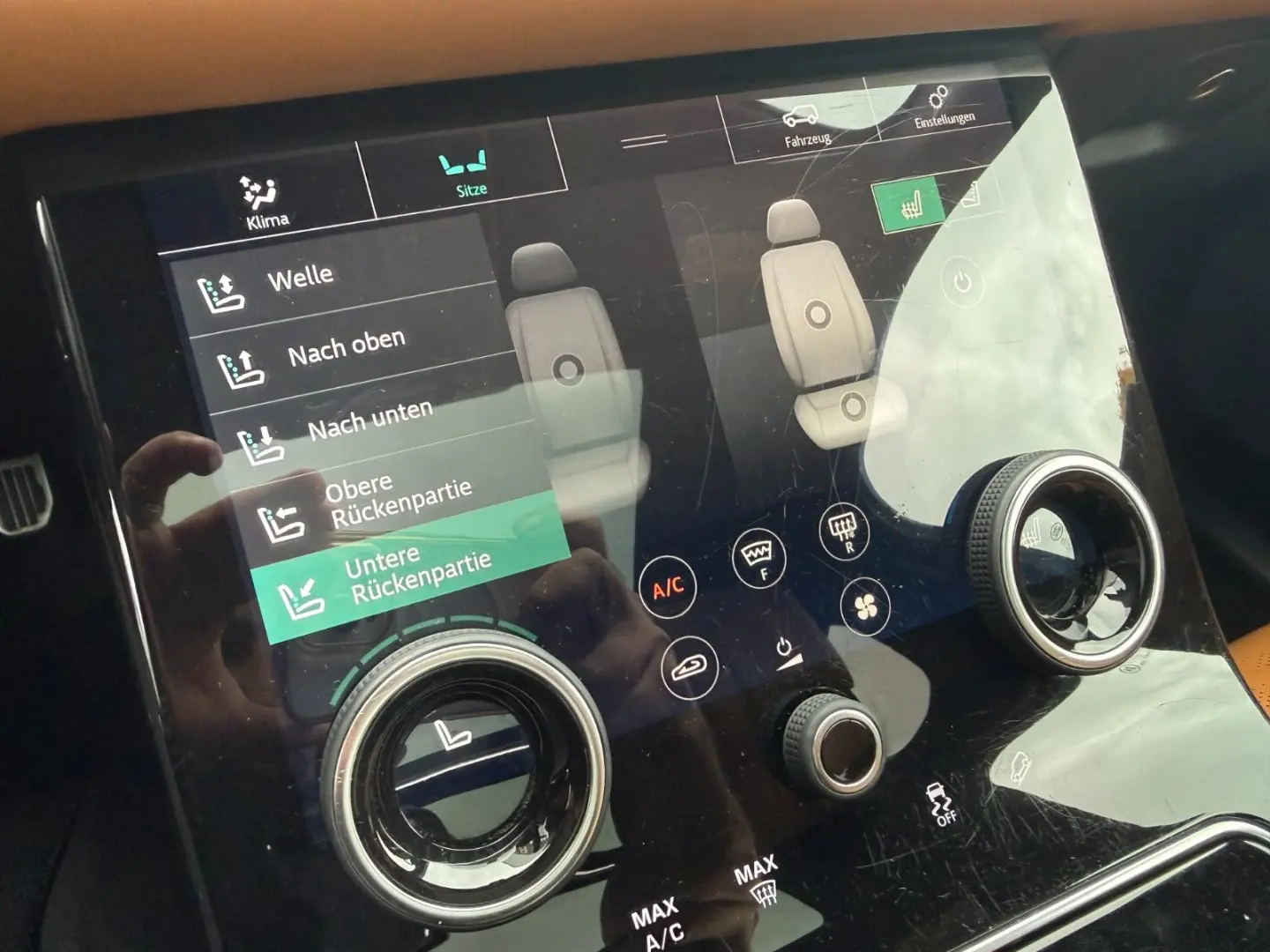 Range Rover Velar R-Dynamic PANO STDHZ MASSAGE