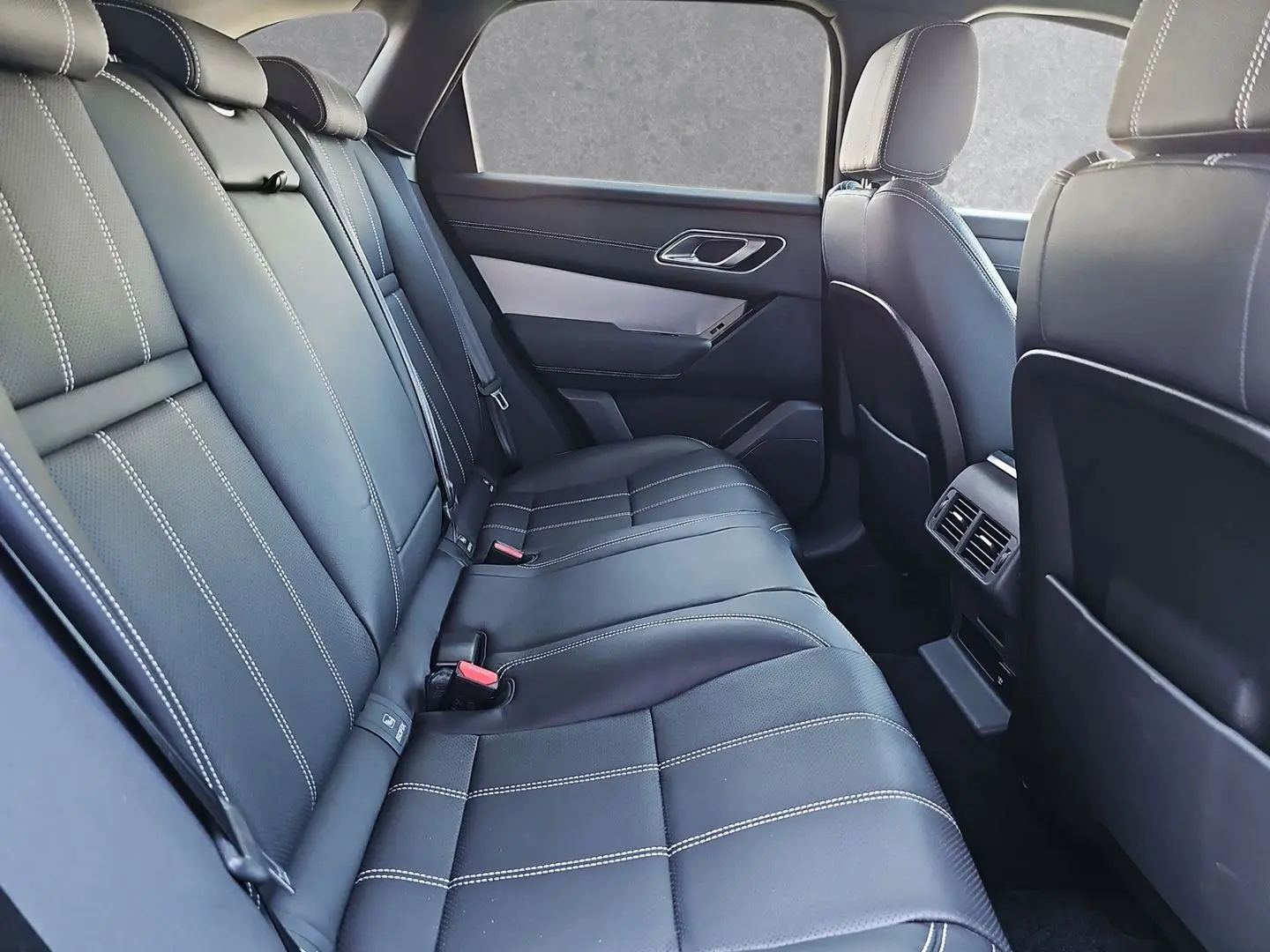 Range Rover Velar P250 AWD R-Dynamic