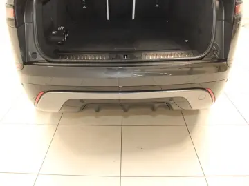 Range Rover Velar P250 R-Dynamic SE Head-Up DAB