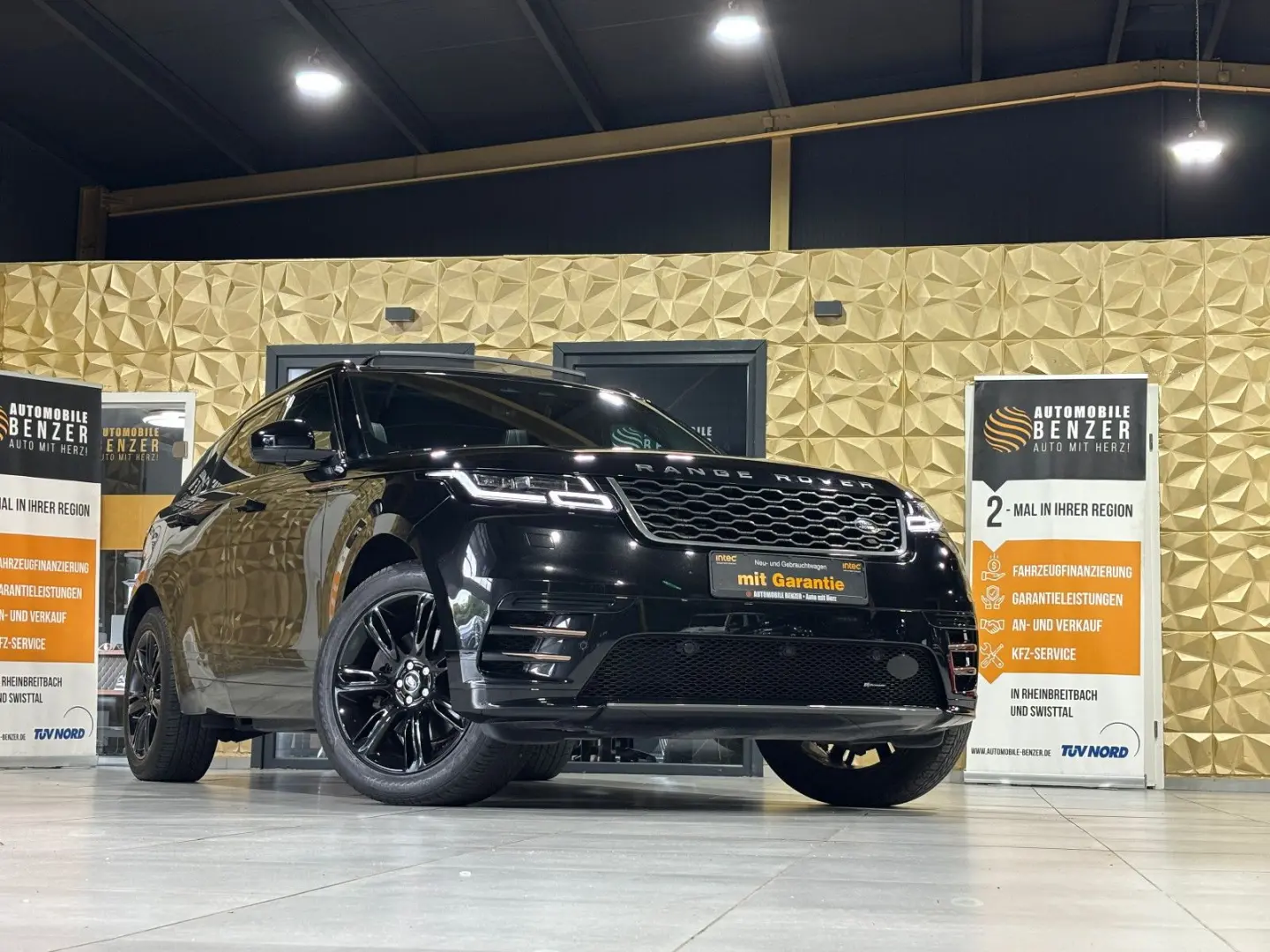 Range Rover Velar R-Dynamic SE PANO MEMORY APPLE