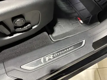 Range Rover Velar R-Dynamic SE PANO MEMORY APPLE