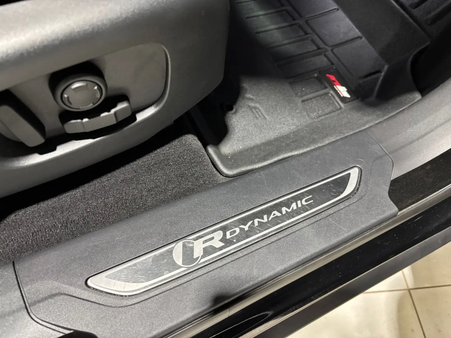 Range Rover Velar R-Dynamic SE PANO MEMORY APPLE